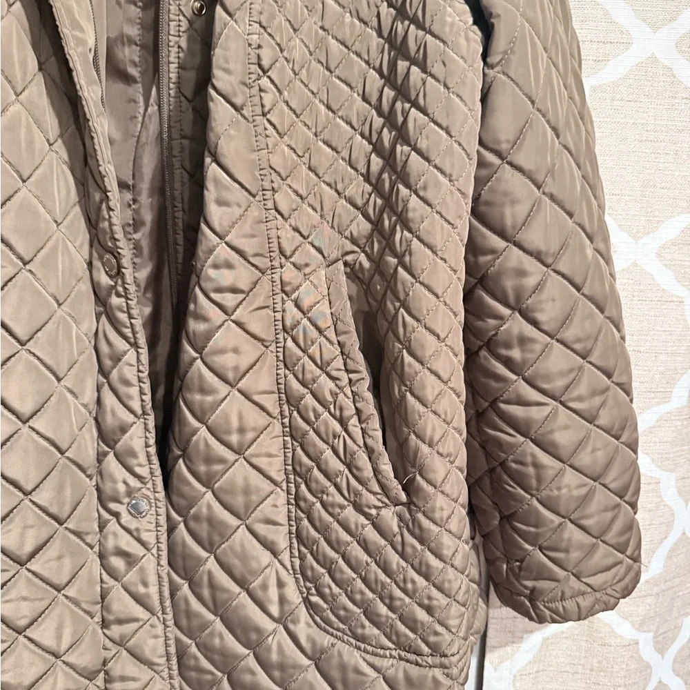Calvin Klein Quilted Brown Puffer Jacket - Picture 5 of 7